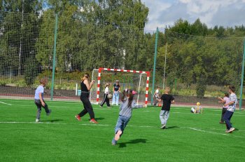 Футбол объединяет!